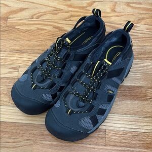 Keen Men's Black and Yellow Outdoor Shoes